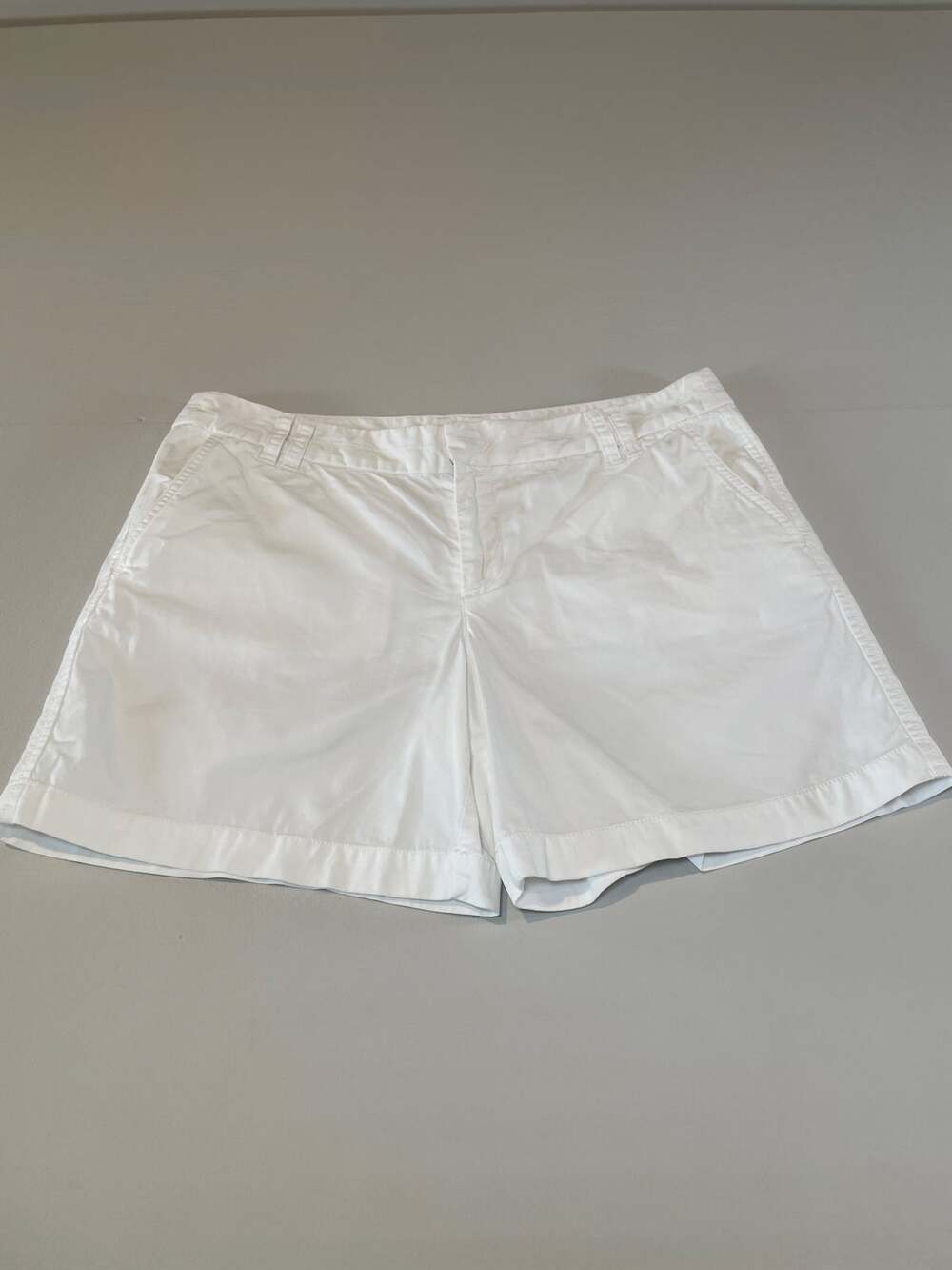 LOFT White 100% Cotton Tailored Shorts Size 8 -  Summer Essential